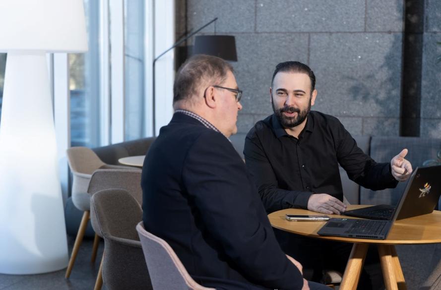 Prog-It on luotettava ja pitkäaikainen kumppani yrityksen IT-tarpeisiin. Kuvituskuva.